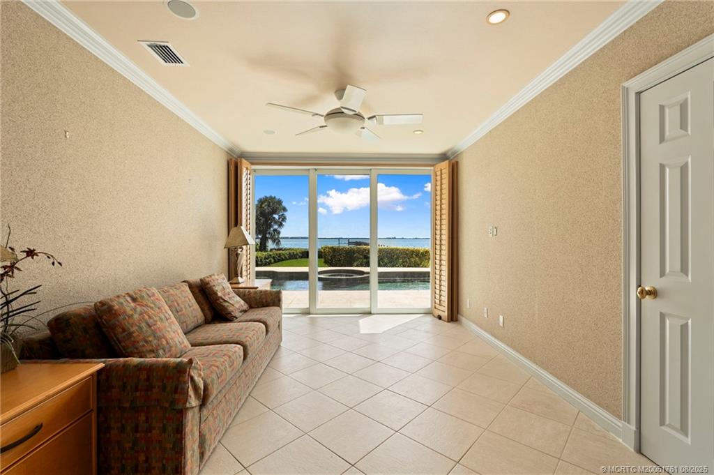 Stuart, Florida, 34996, United States, 5 Bedrooms Bedrooms, ,4 BathroomsBathrooms,Residential,Active,1914638