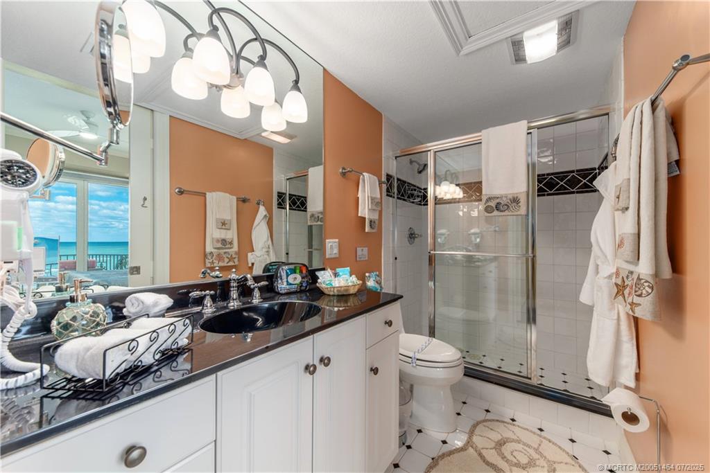 Jensen Beach, Florida, 34957, United States, ,5 BathroomsBathrooms,Residential,Active,1894216