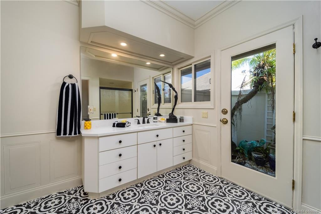 Stuart, Florida, 34997, United States, 3 Bedrooms Bedrooms, ,4 BathroomsBathrooms,Residential,Active,1993948