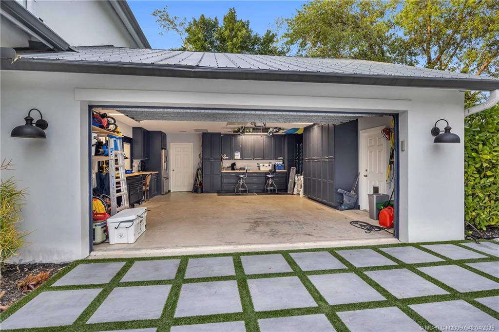 Stuart, Florida, 34994, United States, 4 Bedrooms Bedrooms, ,3 BathroomsBathrooms,Residential,Active,1782771