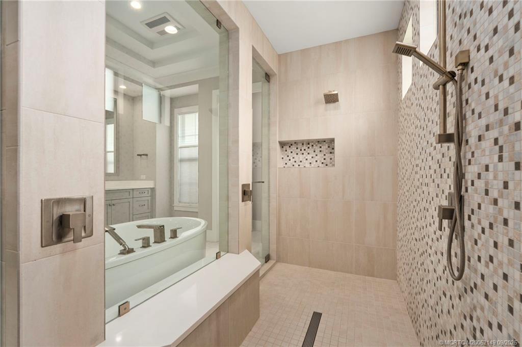 Palm City, Florida, 34990, United States, 4 Bedrooms Bedrooms, ,4 BathroomsBathrooms,Residential,Active,1945063