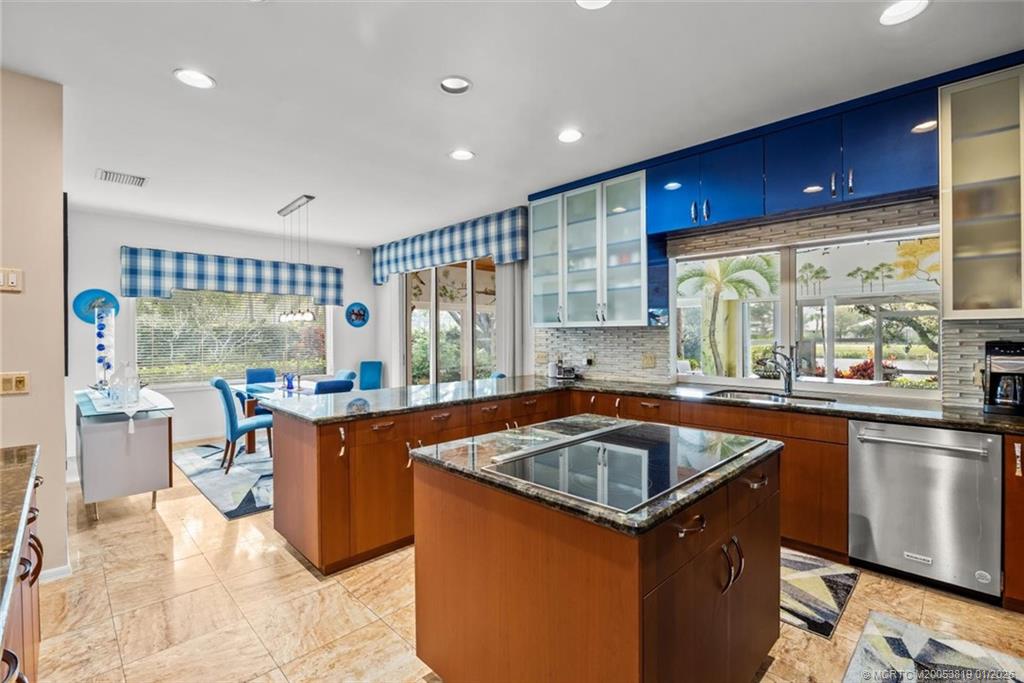 Palm City, Florida, 34990, United States, 3 Bedrooms Bedrooms, ,4 BathroomsBathrooms,Residential,Active,2010174