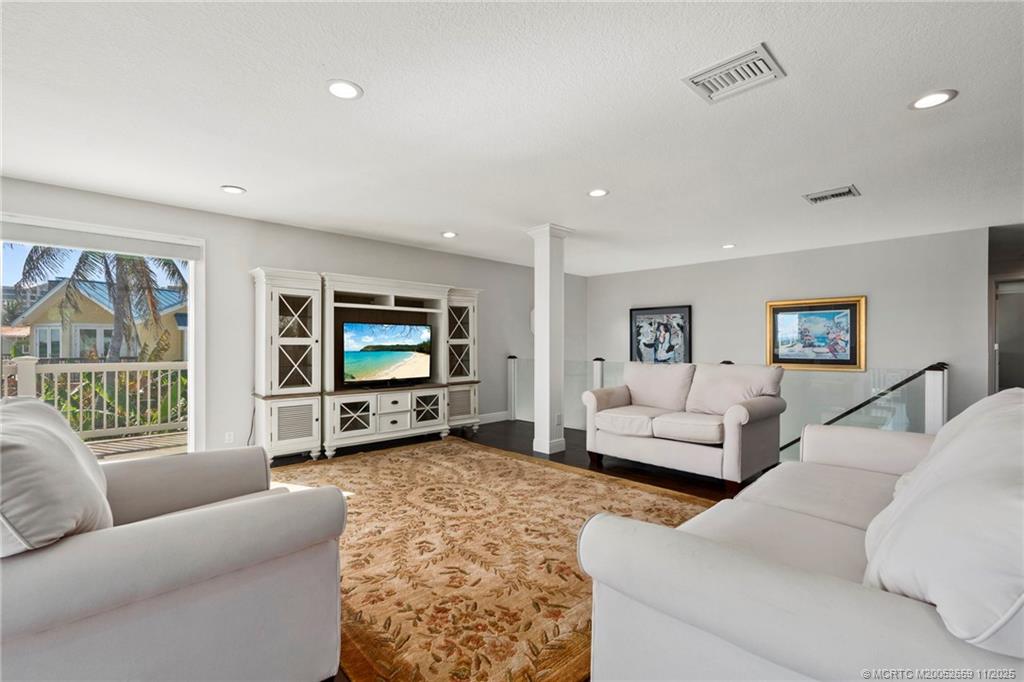 Fort Pierce, Florida, 34949, United States, 5 Bedrooms Bedrooms, ,5 BathroomsBathrooms,Residential,Active,1970957