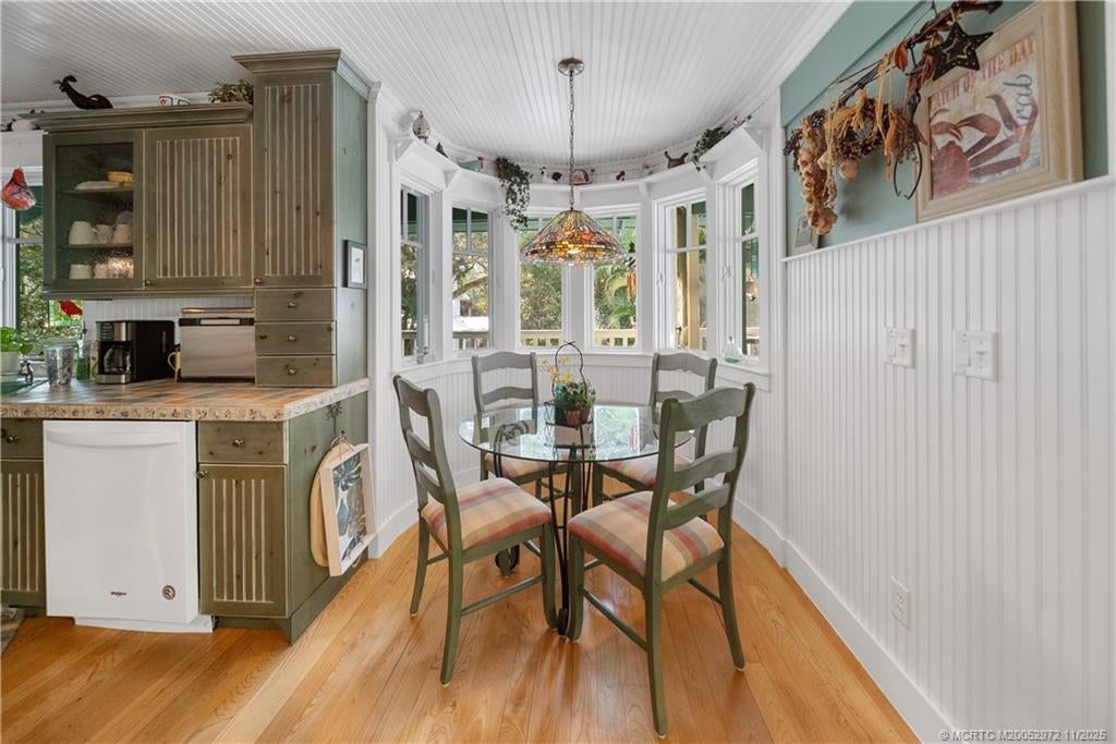 Stuart, Florida, 34996, United States, 4 Bedrooms Bedrooms, ,3 BathroomsBathrooms,Residential,Active,1988486