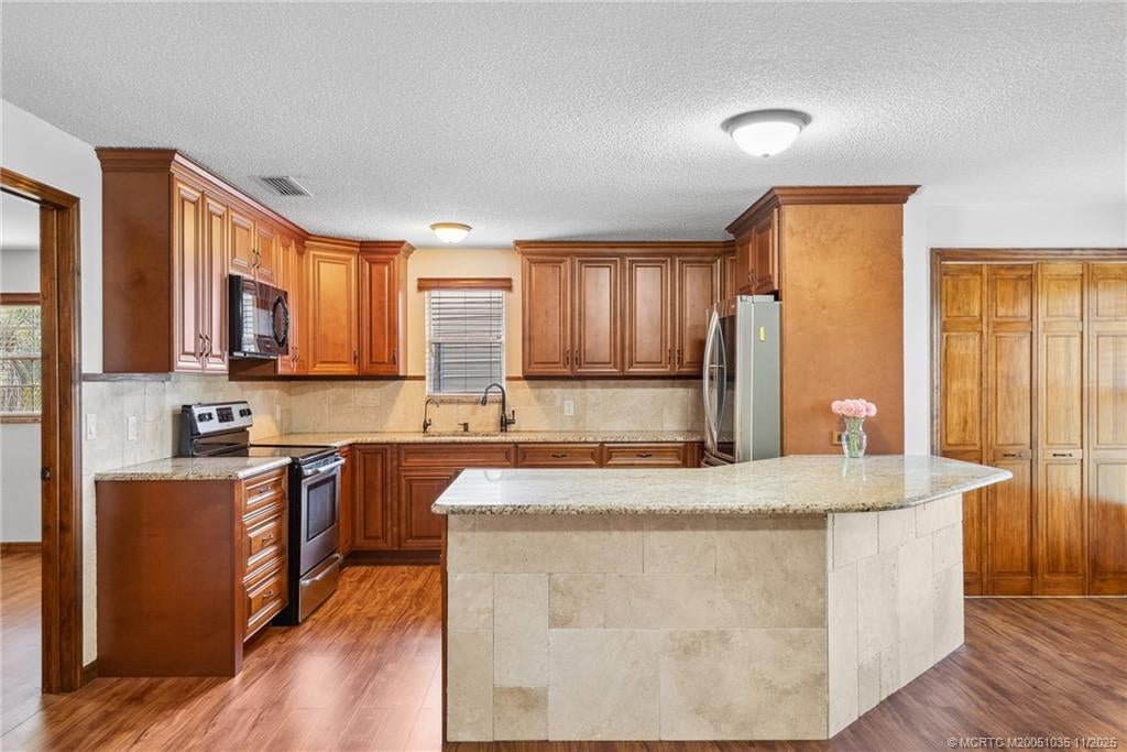 Palm City, Florida, 34990, United States, 5 Bedrooms Bedrooms, ,3 BathroomsBathrooms,Residential,Active,1862879