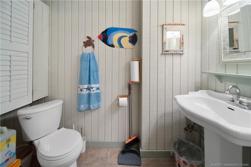 Stuart, Florida, 34996, United States, 4 Bedrooms Bedrooms, ,3 BathroomsBathrooms,Residential,Active,1988486