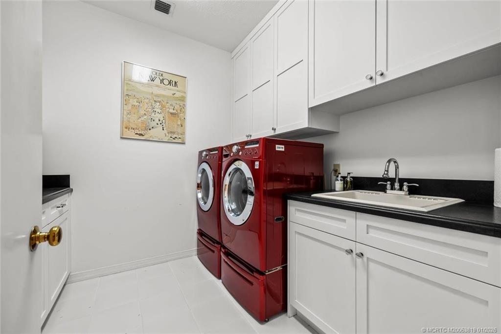 Palm City, Florida, 34990, United States, 3 Bedrooms Bedrooms, ,4 BathroomsBathrooms,Residential,Active,2010174