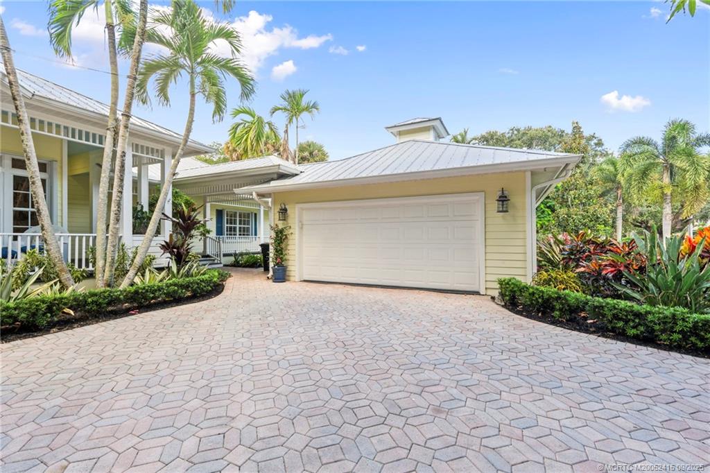 Stuart, Florida, 34996, United States, 4 Bedrooms Bedrooms, ,3 BathroomsBathrooms,Residential,Active,1953252