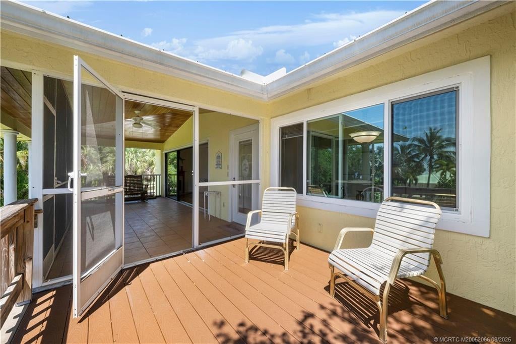 Jensen Beach, Florida, 34957, United States, 2 Bedrooms Bedrooms, ,3 BathroomsBathrooms,Residential,Active,1936446