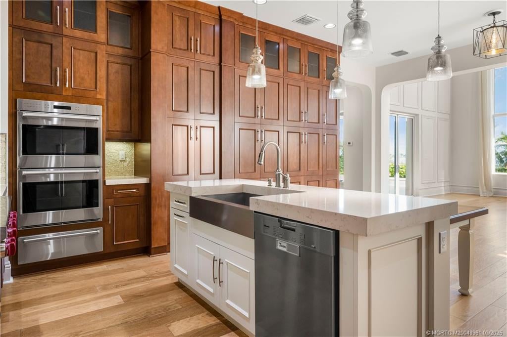 Palm City, Florida, 34990, United States, 5 Bedrooms Bedrooms, ,8 BathroomsBathrooms,Residential,Active,1747378