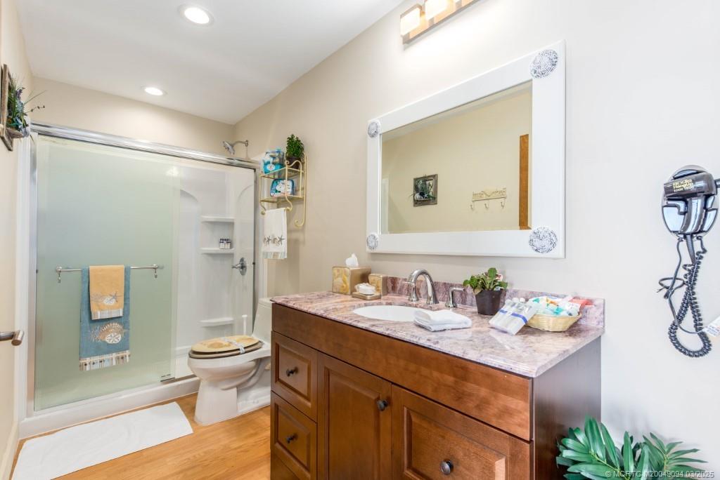 Hutchinson Island, Florida, 34957, United States, 6 Bedrooms Bedrooms, ,7 BathroomsBathrooms,Residential,Active,1706651