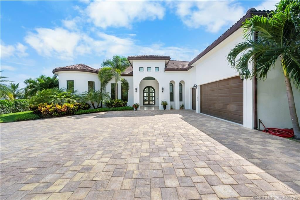 Jensen Beach, Florida, 34957, United States, 4 Bedrooms Bedrooms, ,5 BathroomsBathrooms,Residential,Active,1954333
