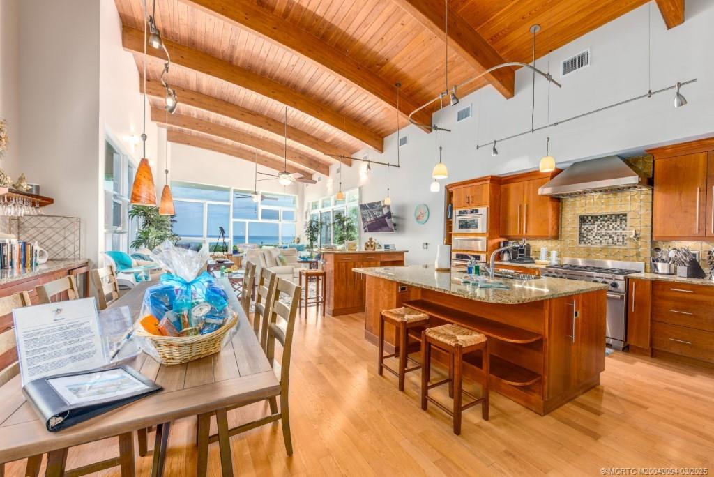 Hutchinson Island, Florida, 34957, United States, 6 Bedrooms Bedrooms, ,7 BathroomsBathrooms,Residential,Active,1706651