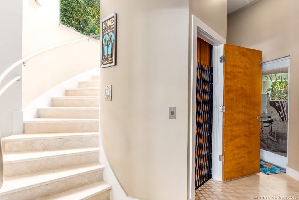 Hutchinson Island, Florida, 34957, United States, 6 Bedrooms Bedrooms, ,7 BathroomsBathrooms,Residential,Active,1706651