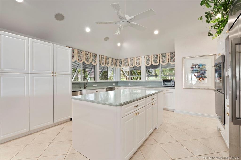 Stuart, Florida, 34996, United States, 5 Bedrooms Bedrooms, ,4 BathroomsBathrooms,Residential,Active,1914638