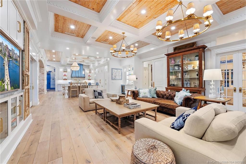 Palm City, Florida, 34990, United States, 5 Bedrooms Bedrooms, ,6 BathroomsBathrooms,Residential,Active,1914928