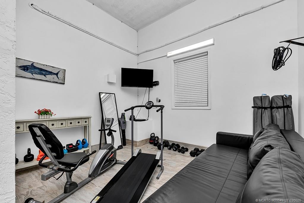 Stuart, Florida, 34996, United States, 9 Bedrooms Bedrooms, ,6 BathroomsBathrooms,Residential,Active,1707128