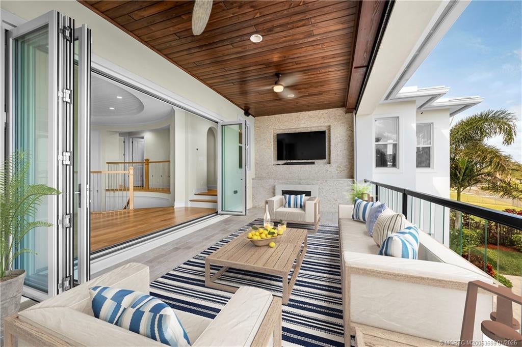 Palm City, Florida, 34990, United States, 5 Bedrooms Bedrooms, ,8 BathroomsBathrooms,Residential,Active,2007659