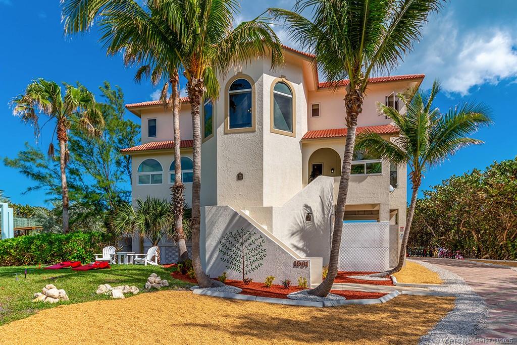 Stuart, Florida, 34996, United States, 9 Bedrooms Bedrooms, ,6 BathroomsBathrooms,Residential,Active,1707128