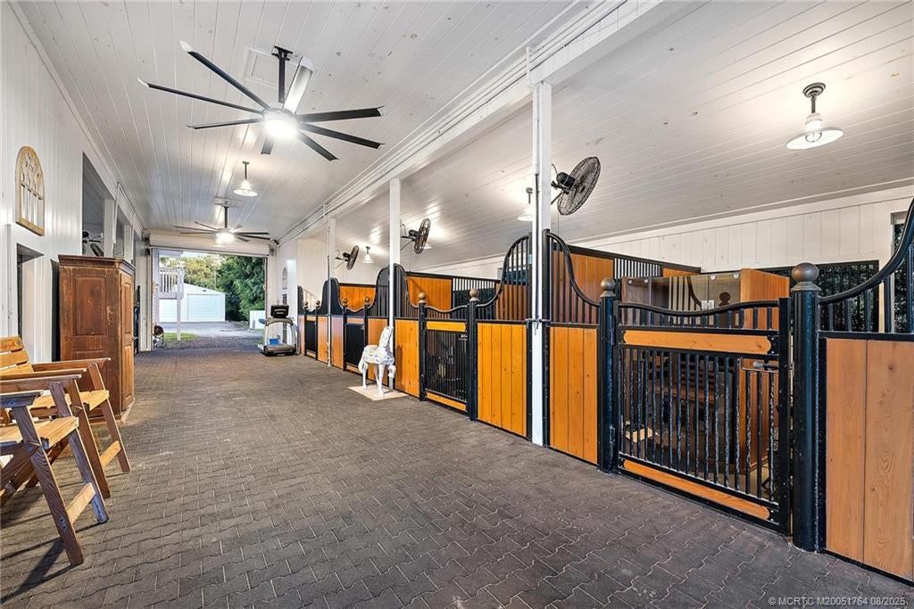 Palm City, Florida, 34990, United States, 5 Bedrooms Bedrooms, ,6 BathroomsBathrooms,Residential,Active,1914928
