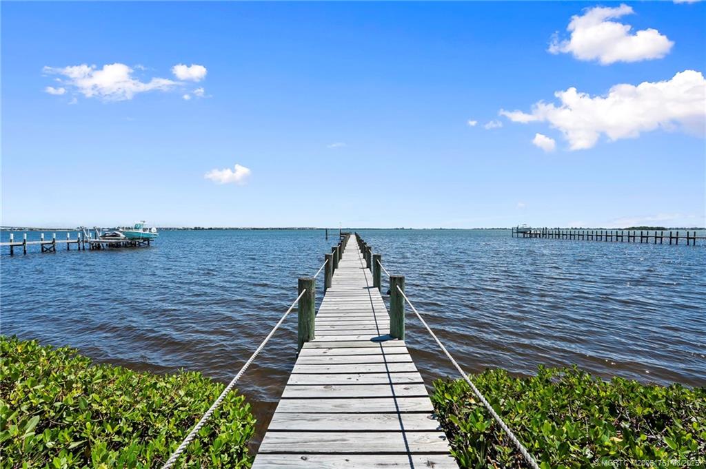 Stuart, Florida, 34996, United States, 5 Bedrooms Bedrooms, ,4 BathroomsBathrooms,Residential,Active,1914638