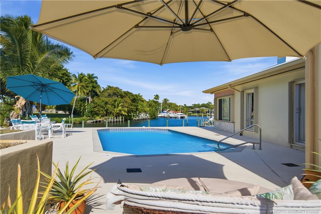 Stuart, Florida, 34997, United States, 3 Bedrooms Bedrooms, ,2 BathroomsBathrooms,Residential,Active,2007928