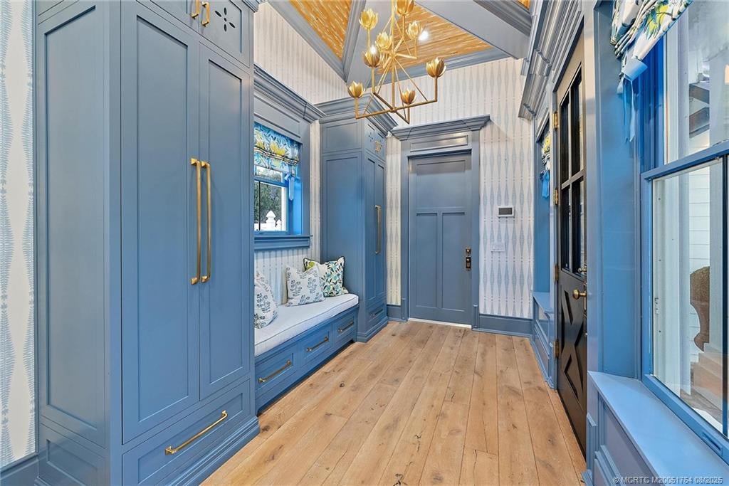 Palm City, Florida, 34990, United States, 5 Bedrooms Bedrooms, ,6 BathroomsBathrooms,Residential,Active,1914928
