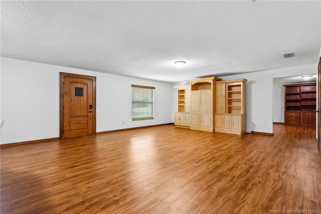 Palm City, Florida, 34990, United States, 5 Bedrooms Bedrooms, ,3 BathroomsBathrooms,Residential,Active,1862879