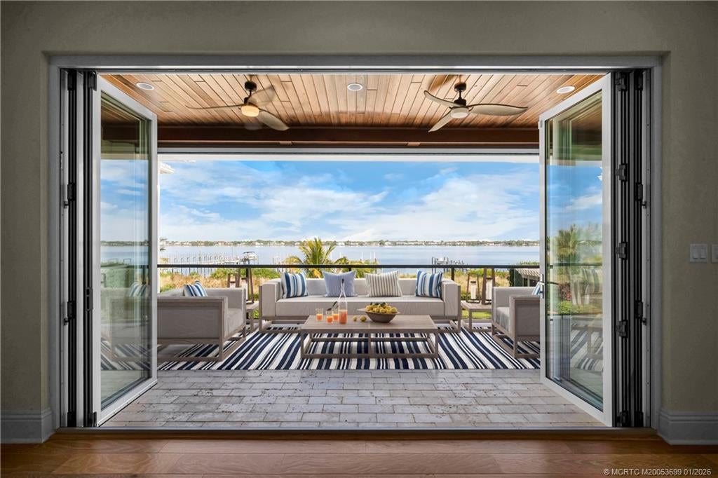 Palm City, Florida, 34990, United States, 5 Bedrooms Bedrooms, ,8 BathroomsBathrooms,Residential,Active,2007659