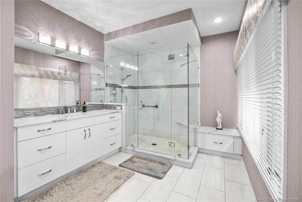 Palm City, Florida, 34990, United States, 3 Bedrooms Bedrooms, ,4 BathroomsBathrooms,Residential,Active,2010174