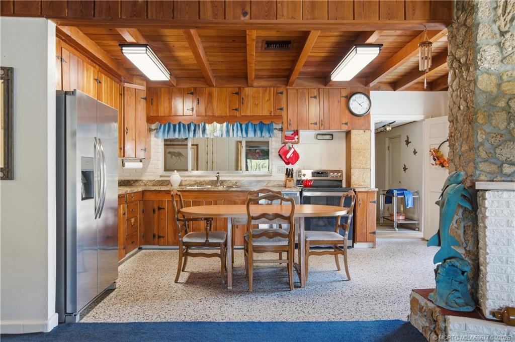 Stuart, Florida, 34997, United States, 3 Bedrooms Bedrooms, ,2 BathroomsBathrooms,Residential,Active,2007928