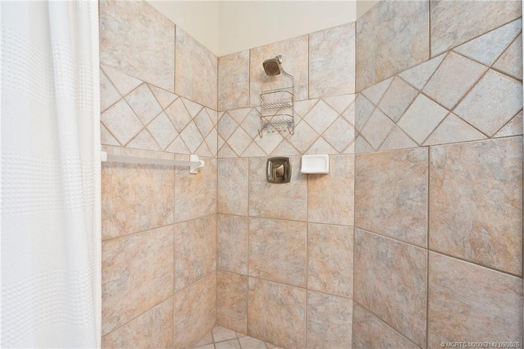 Jensen Beach, Florida, 34957, United States, 4 Bedrooms Bedrooms, ,5 BathroomsBathrooms,Residential,Active,1945068