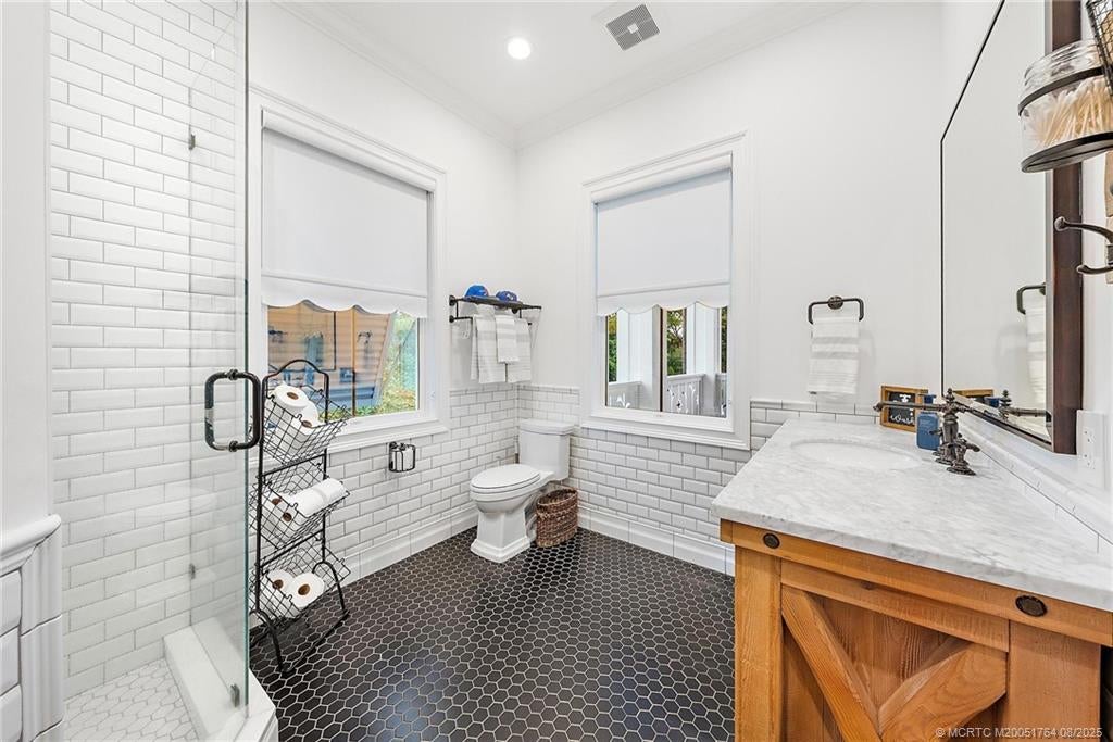 Palm City, Florida, 34990, United States, 5 Bedrooms Bedrooms, ,6 BathroomsBathrooms,Residential,Active,1914928