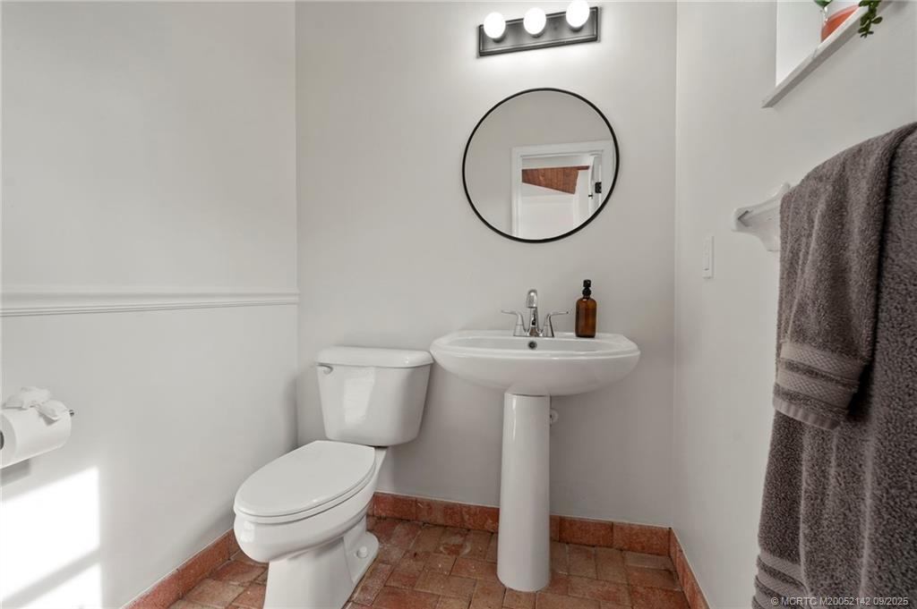 Jensen Beach, Florida, 34957, United States, 4 Bedrooms Bedrooms, ,5 BathroomsBathrooms,Residential,Active,1945068