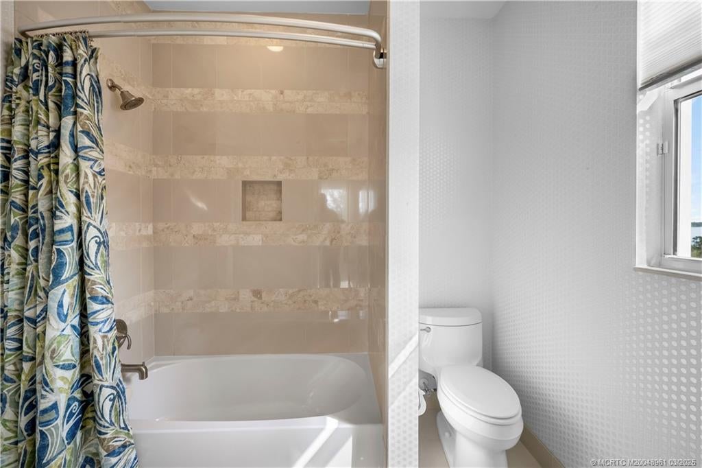 Palm City, Florida, 34990, United States, 5 Bedrooms Bedrooms, ,8 BathroomsBathrooms,Residential,Active,1747378