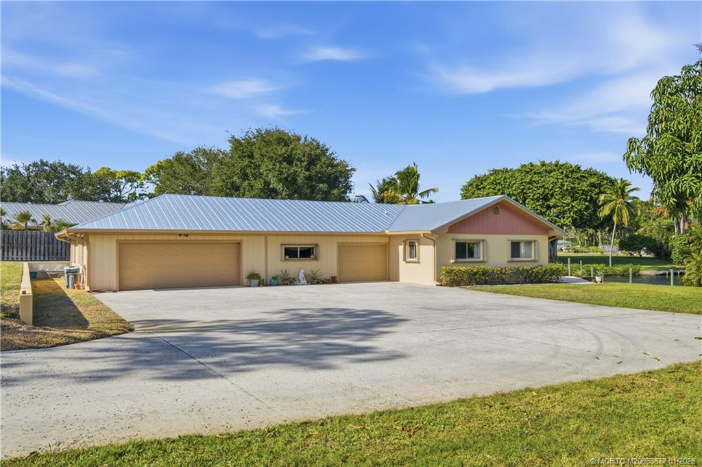 Stuart, Florida, 34997, United States, 3 Bedrooms Bedrooms, ,2 BathroomsBathrooms,Residential,Active,2007928