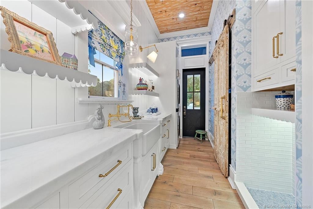 Palm City, Florida, 34990, United States, 5 Bedrooms Bedrooms, ,6 BathroomsBathrooms,Residential,Active,1914928