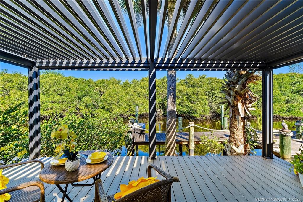 Stuart, Florida, 34997, United States, 3 Bedrooms Bedrooms, ,4 BathroomsBathrooms,Residential,Active,1993675