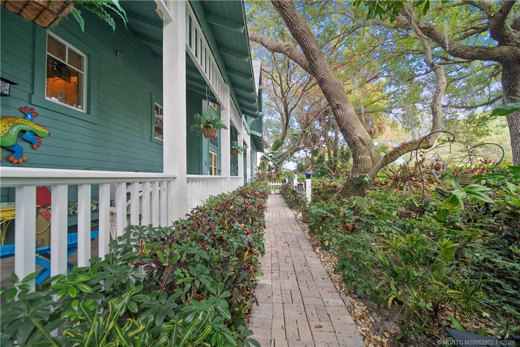 Stuart, Florida, 34996, United States, 4 Bedrooms Bedrooms, ,3 BathroomsBathrooms,Residential,Active,1988486