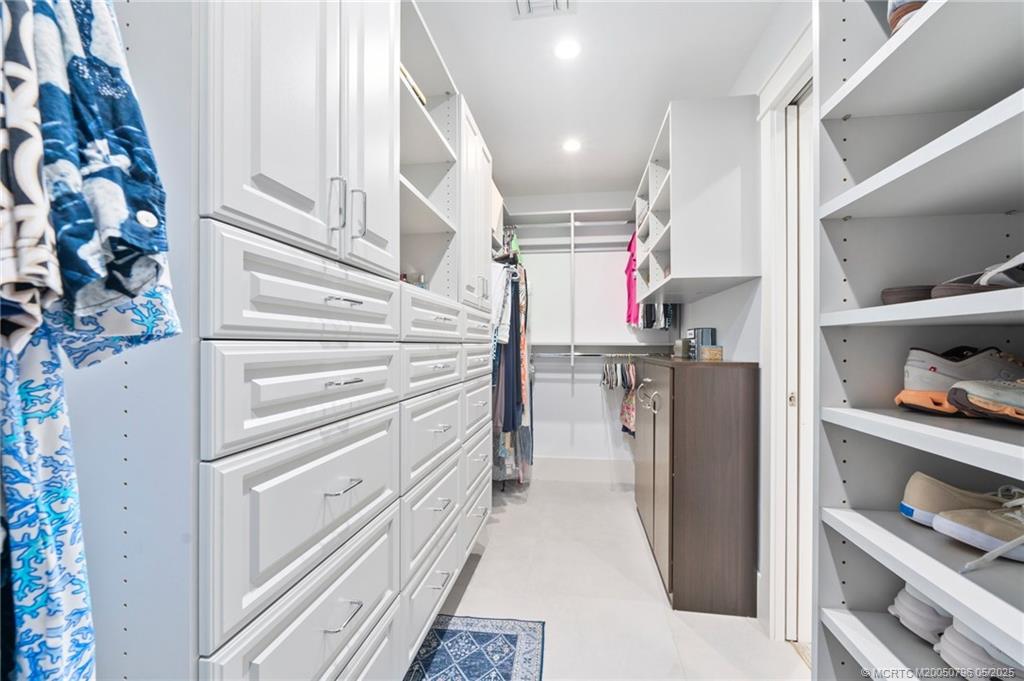 Stuart, Florida, 34996, United States, 4 Bedrooms Bedrooms, ,6 BathroomsBathrooms,Residential,Active,1829889