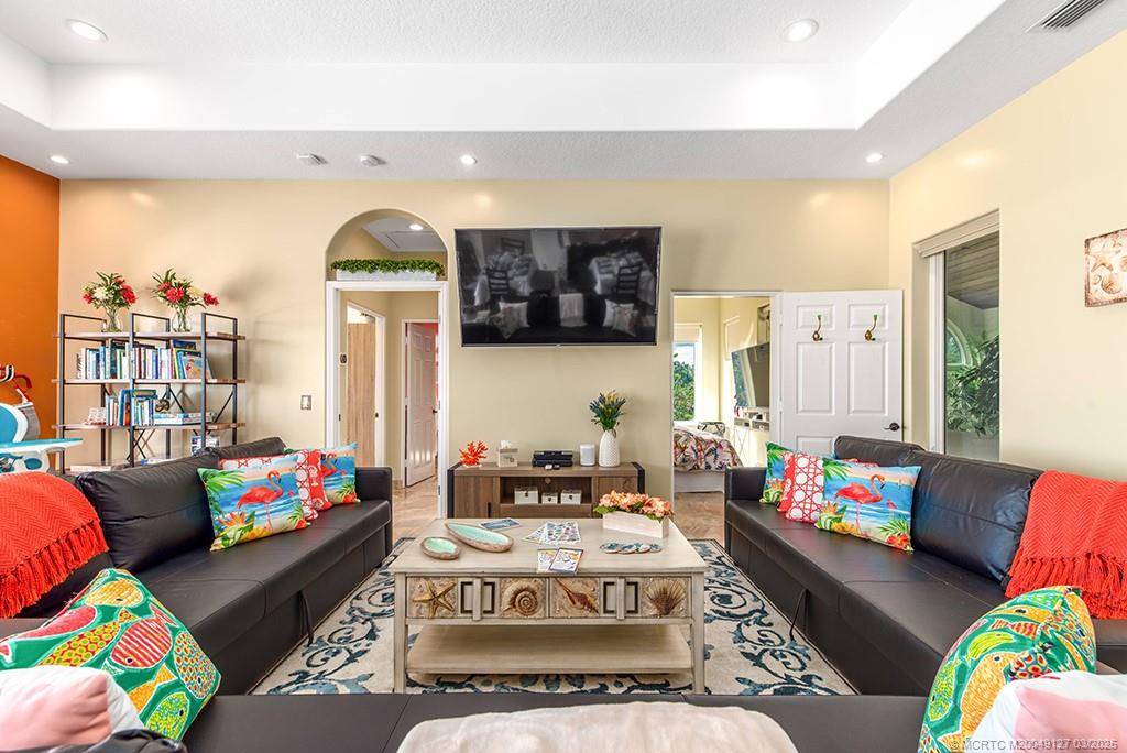 Stuart, Florida, 34996, United States, 9 Bedrooms Bedrooms, ,6 BathroomsBathrooms,Residential,Active,1707128