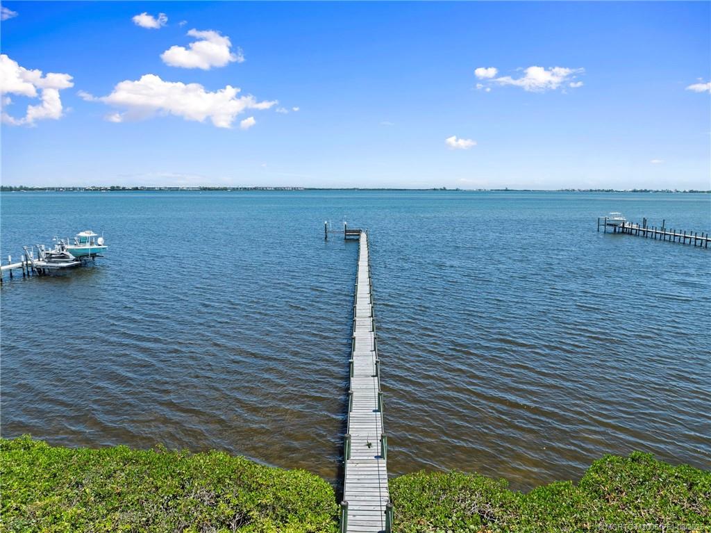Stuart, Florida, 34996, United States, 5 Bedrooms Bedrooms, ,4 BathroomsBathrooms,Residential,Active,1914638