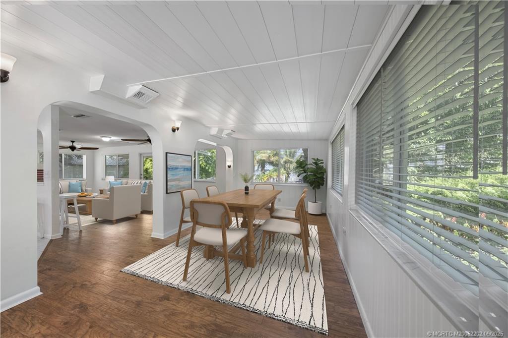 Stuart, Florida, 34994, United States, 2 Bedrooms Bedrooms, ,2 BathroomsBathrooms,Residential,Active,1945266