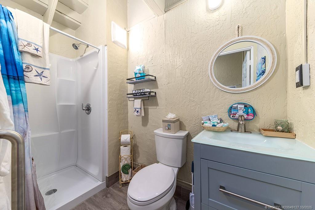 Stuart, Florida, 34996, United States, 9 Bedrooms Bedrooms, ,6 BathroomsBathrooms,Residential,Active,1707128