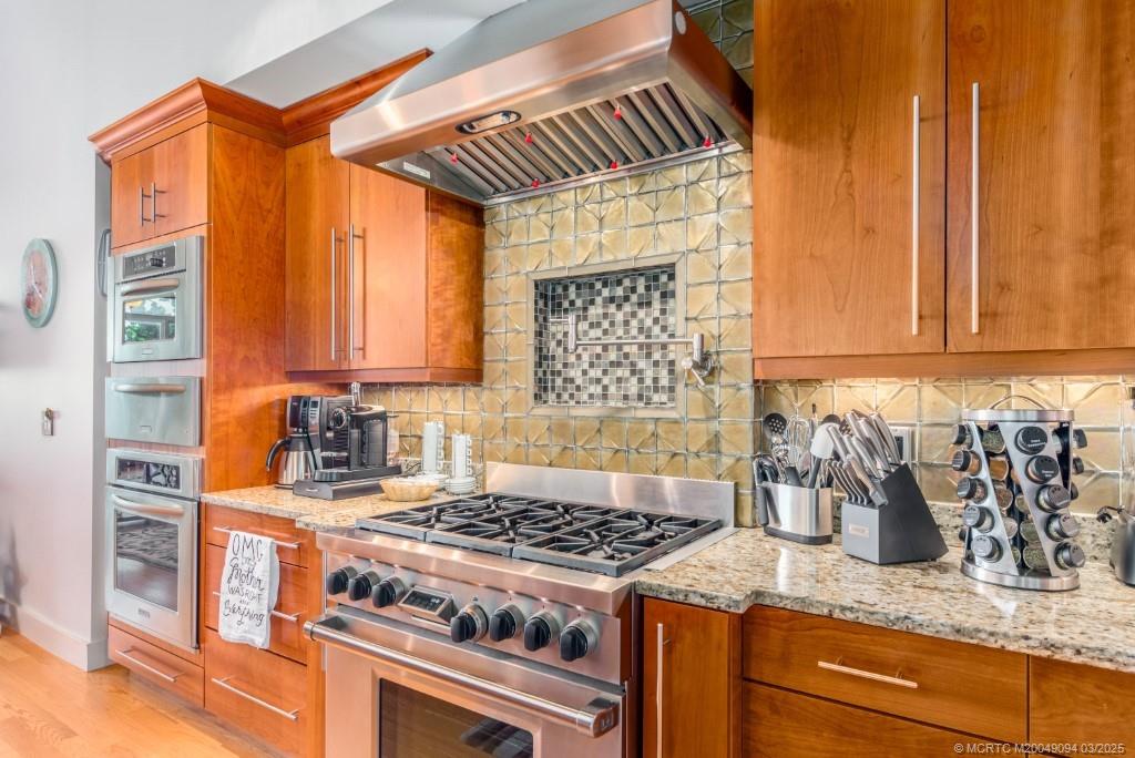 Hutchinson Island, Florida, 34957, United States, 6 Bedrooms Bedrooms, ,7 BathroomsBathrooms,Residential,Active,1706651