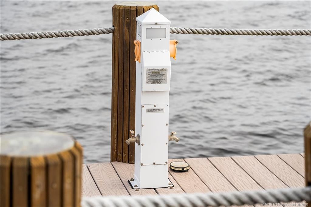 Palm City, Florida, 34990, United States, 5 Bedrooms Bedrooms, ,8 BathroomsBathrooms,Residential,Active,2007659