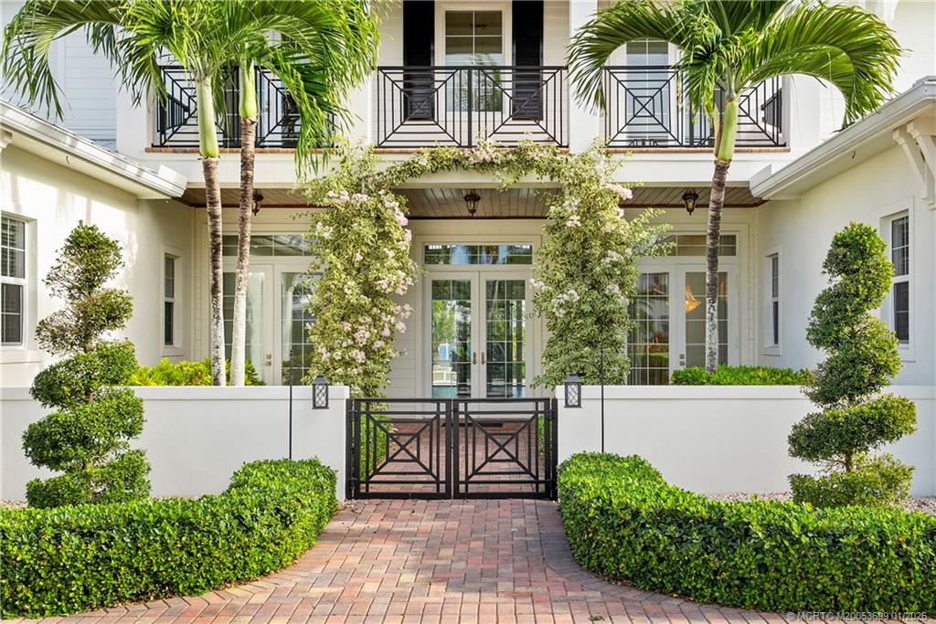 Palm City, Florida, 34990, United States, 5 Bedrooms Bedrooms, ,8 BathroomsBathrooms,Residential,Active,2007659