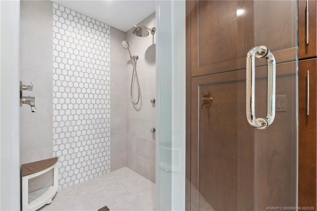 Stuart, Florida, 34996, United States, 4 Bedrooms Bedrooms, ,6 BathroomsBathrooms,Residential,Active,1829889