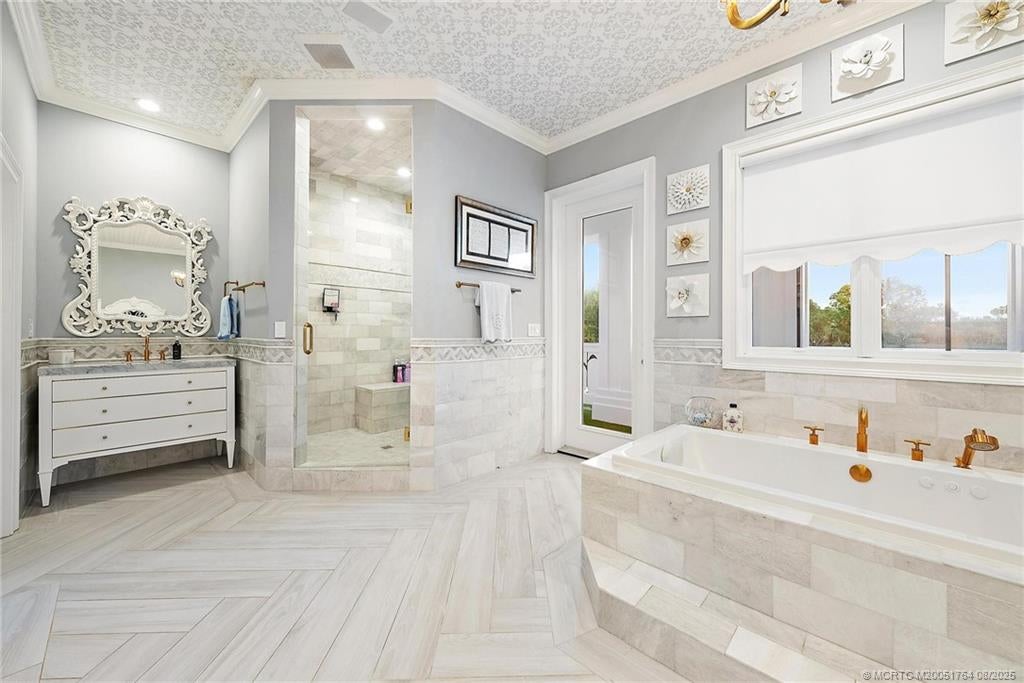 Palm City, Florida, 34990, United States, 5 Bedrooms Bedrooms, ,6 BathroomsBathrooms,Residential,Active,1914928