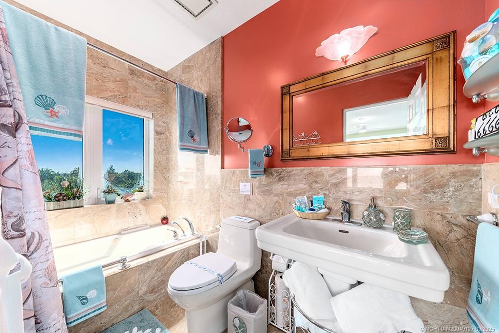 Stuart, Florida, 34996, United States, 9 Bedrooms Bedrooms, ,6 BathroomsBathrooms,Residential,Active,1707128